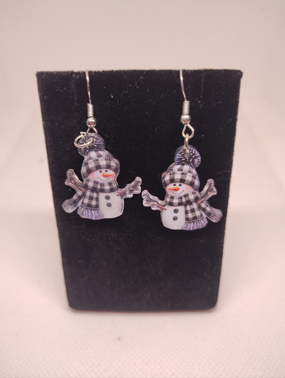 Snowman‎ Dangle Earrings Black & White Plaid G22